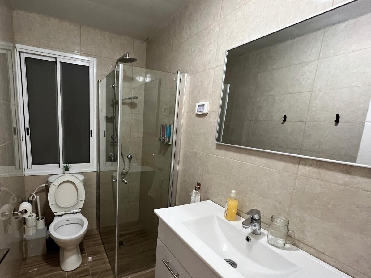A Cozy 2Bdrm Home In Wadi-Nisnas ハイファ エクステリア 写真