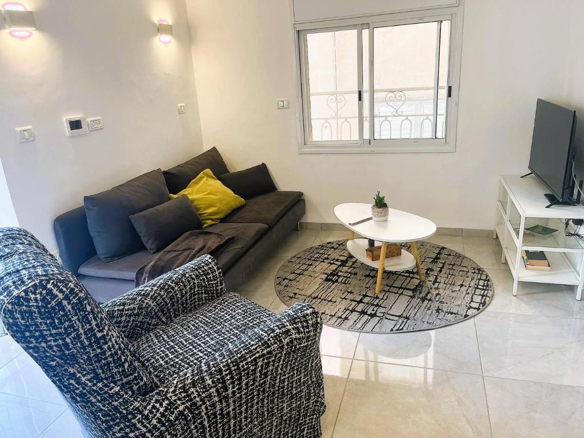A Cozy 2Bdrm Home In Wadi-Nisnas ハイファ エクステリア 写真